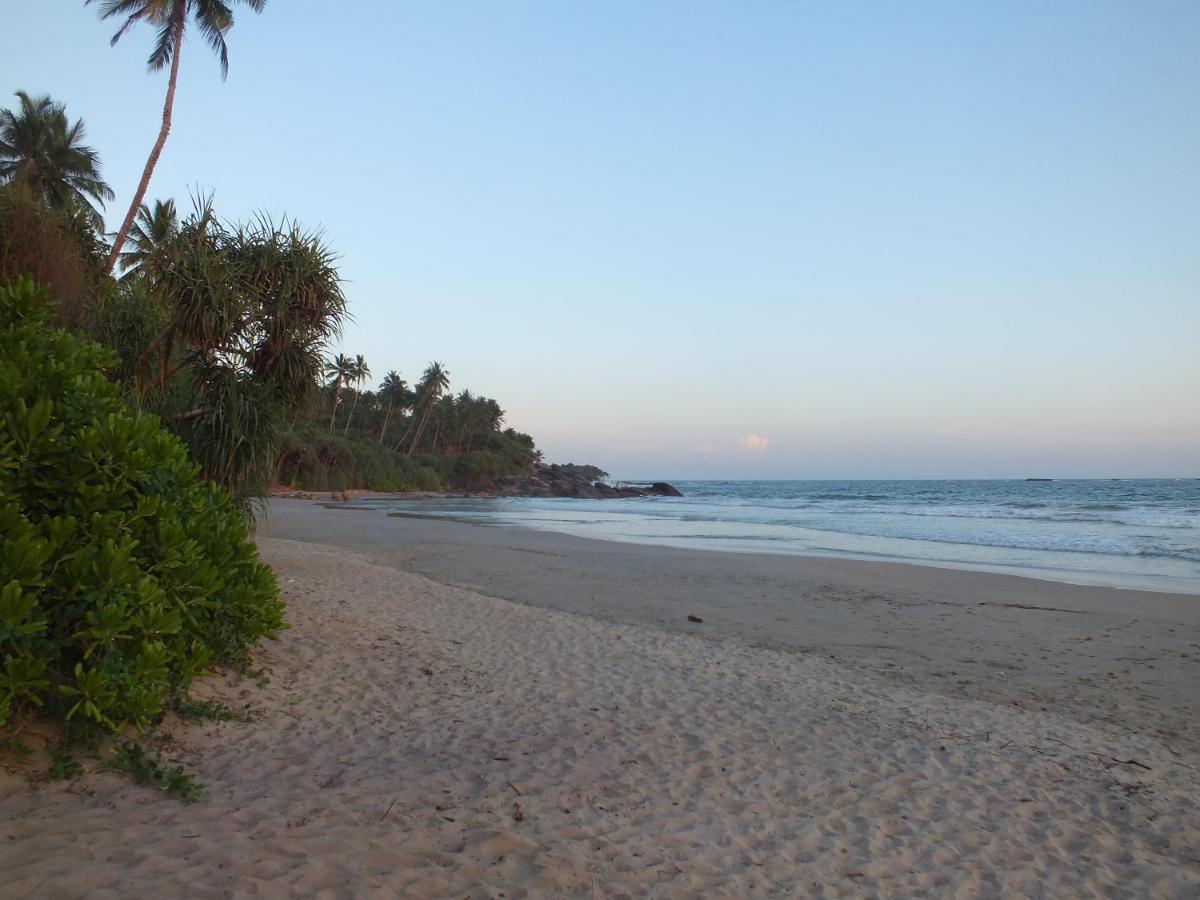 Abraham Beach House Tangalle Exterior foto